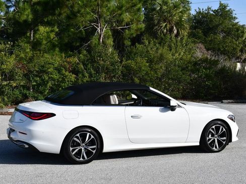 Used 2025 Mercedes-Benz CLE 300 4MATIC Cabriolet image 41