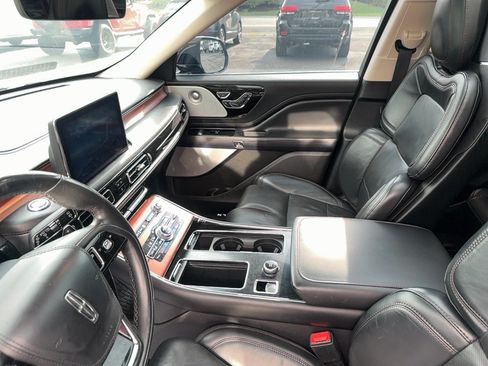 Used 2020 Lincoln Aviator Reserve w/ Equipment Group 201A AWD/4WD image 23