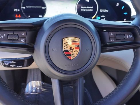 Used 2020 Porsche Taycan 4S image 18