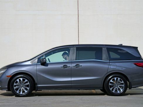 Used 2024 Honda Odyssey EX-L image 8