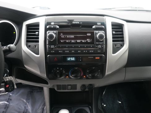 Used 2012 Toyota Tacoma PreRunner w/ SR5 Pkg RWD image 18