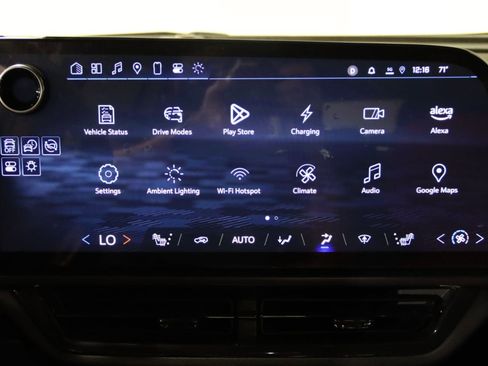 Used 2025 Chevrolet Equinox EV RS FWD image 52