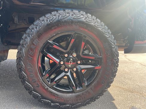 Used 2023 Chevrolet Silverado 1500 LT Trail Boss image 13