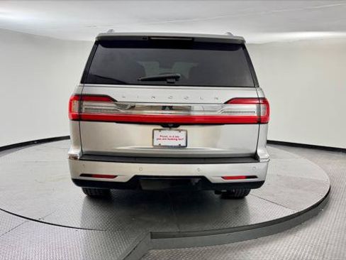Used 2018 Lincoln Navigator Reserve AWD/4WD image 7