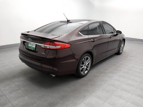 Used 2017 Ford Fusion SE w/ Equipment Group 201A FWD image 9