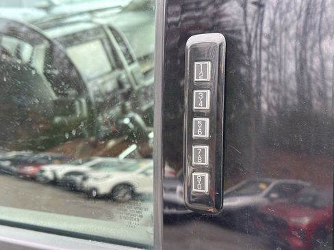 Used 2020 Ford F150 Lariat w/ Trailer Tow Package image 6