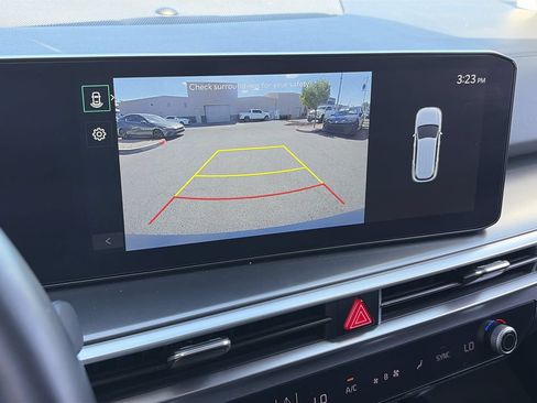 Used 2024 Kia Sorento S w/ Panoramic Sunroof Package FWD image 24