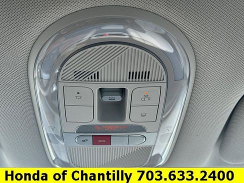 Used 2022 Hyundai Ioniq 5 Limited w/ Cargo Package AWD/4WD image 18