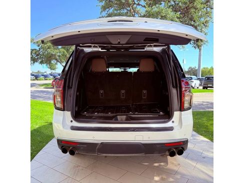 Used 2021 Chevrolet Tahoe High Country RWD image 29