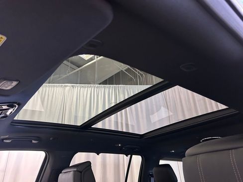 New 2026 Jeep Grand Wagoneer Summit AWD/4WD image 19
