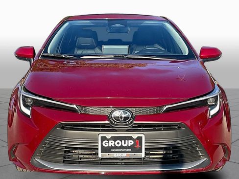 Used 2026 Toyota Corolla XLE FWD image 3
