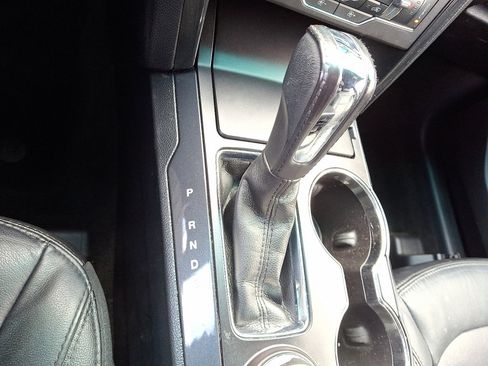 Used 2016 Ford Explorer XLT w/ Equipment Group 202A image 30