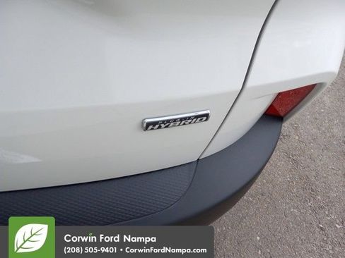 New 2025 Ford Escape SE w/ PHEV Premium Package FWD image 31