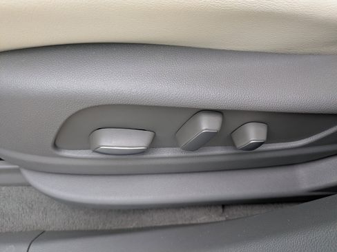 Used 2023 Cadillac XT6 Premium Luxury w/ Technology Package image 21