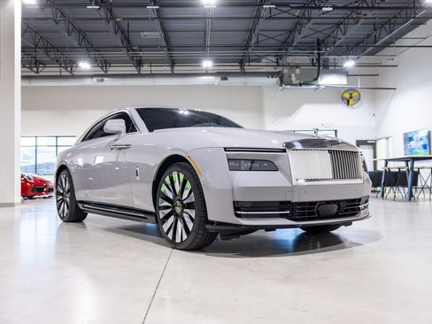 Used 2024 Rolls-Royce Spectre w/ Spectre Launch Package AWD/4WD image 3