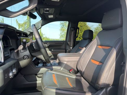 Used 2023 GMC Sierra 1500 AT4 w/ Technology Package AWD/4WD image 8