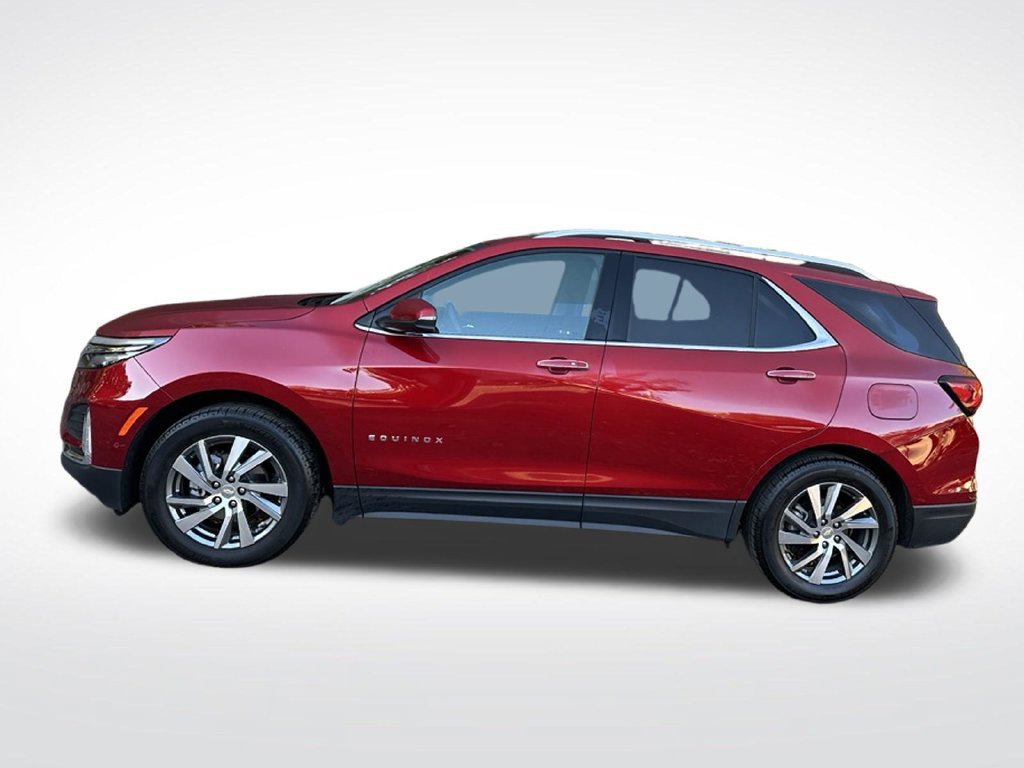 Used 2024 Chevrolet Equinox Premier FWD image 2