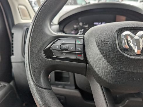 Used 2024 RAM ProMaster 2500 w/ Convenience Group FWD image 18