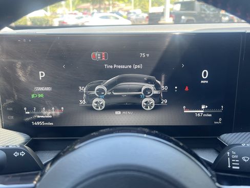 Used 2026 Nissan Kicks SR AWD/4WD image 11