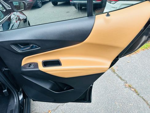 Used 2020 Chevrolet Equinox Premier image 25