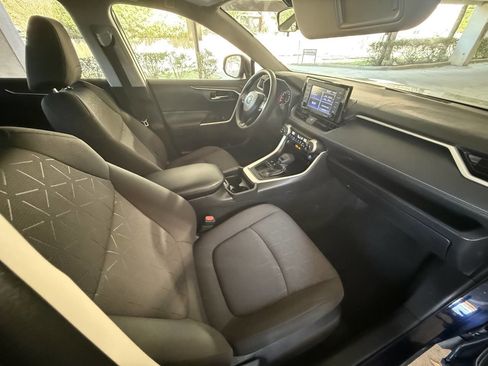 Used 2021 Toyota RAV4 XLE image 44