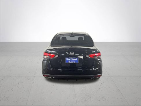 Used 2020 Nissan Versa SV FWD image 7