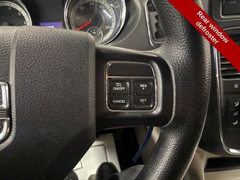 Used 2015 Dodge Grand Caravan SXT w/ Security Group FWD image 18