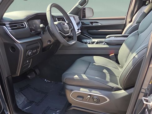 Used 2024 Jeep Wagoneer Series II image 14