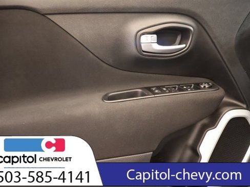 Used 2020 Jeep Renegade Sport FWD image 11