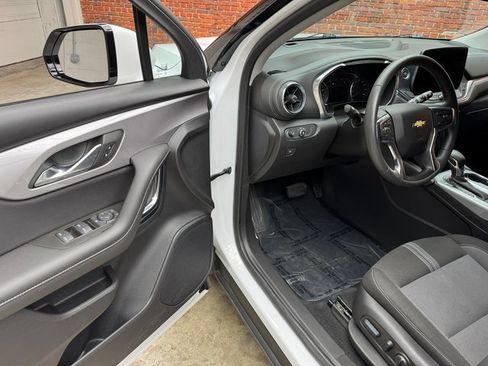 Used 2023 Chevrolet Blazer LT image 9