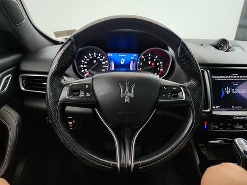Used 2020 Maserati Levante AWD/4WD image 17