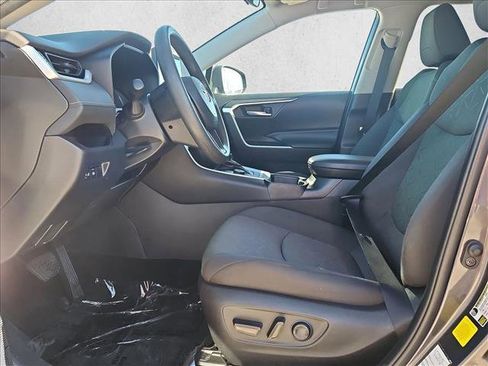 Used 2024 Toyota RAV4 XLE image 16