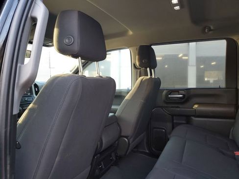 Used 2022 Chevrolet Silverado 2500 Custom w/ Custom Convenience Package image 11