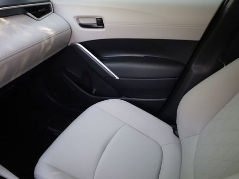 Used 2023 Toyota Corolla Cross L FWD image 7