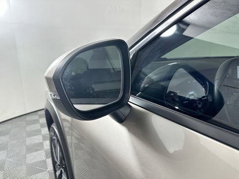 Used 2024 Nissan Rogue SL AWD/4WD image 10
