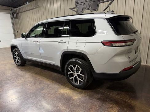 Used 2024 Jeep Grand Cherokee L Limited w/ Luxury Tech Group II AWD/4WD image 5