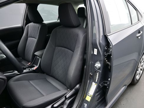 Used 2024 Toyota Corolla LE FWD image 11