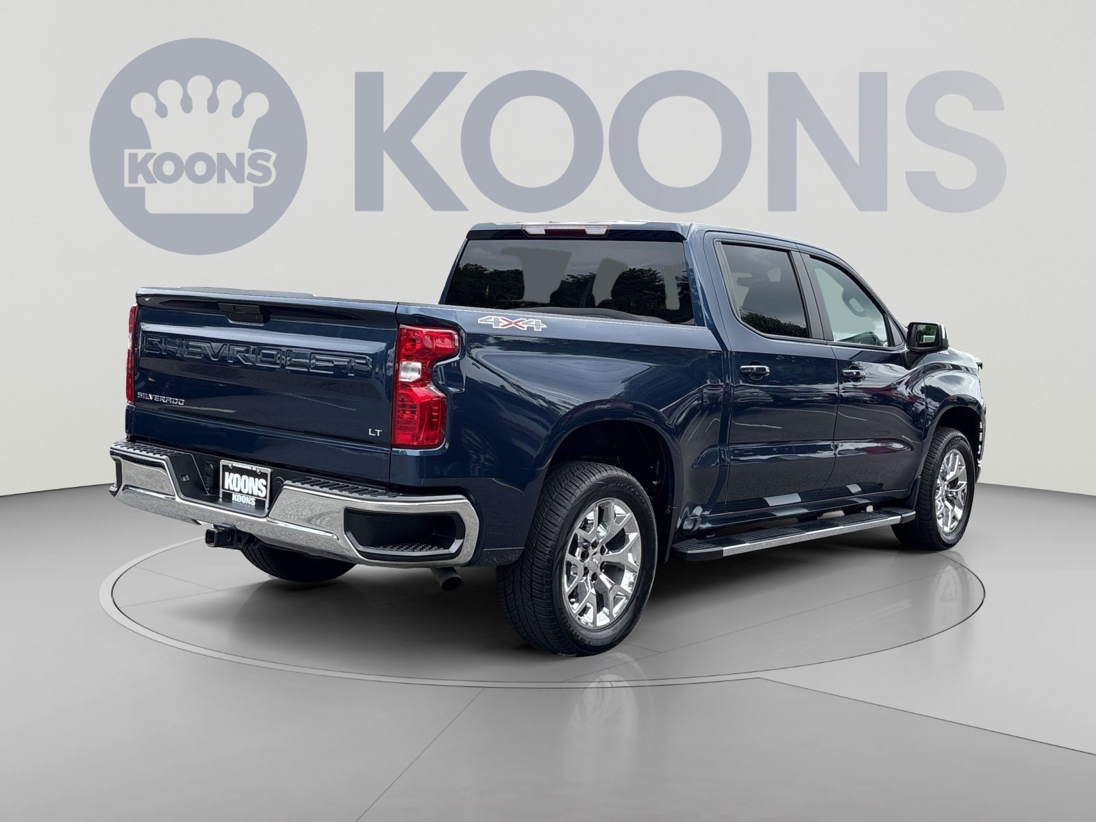 Used 2022 Chevrolet Silverado 1500 LT AWD/4WD image 7