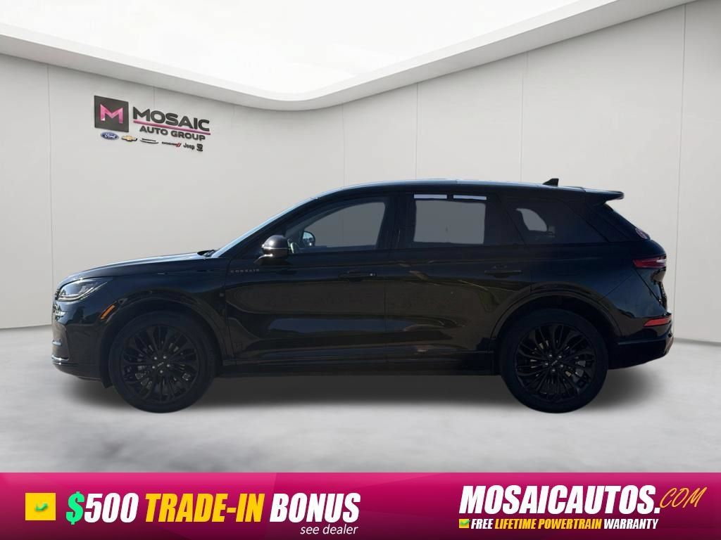 Used 2023 Lincoln Corsair AWD w/ Equipment Group 101A image 4