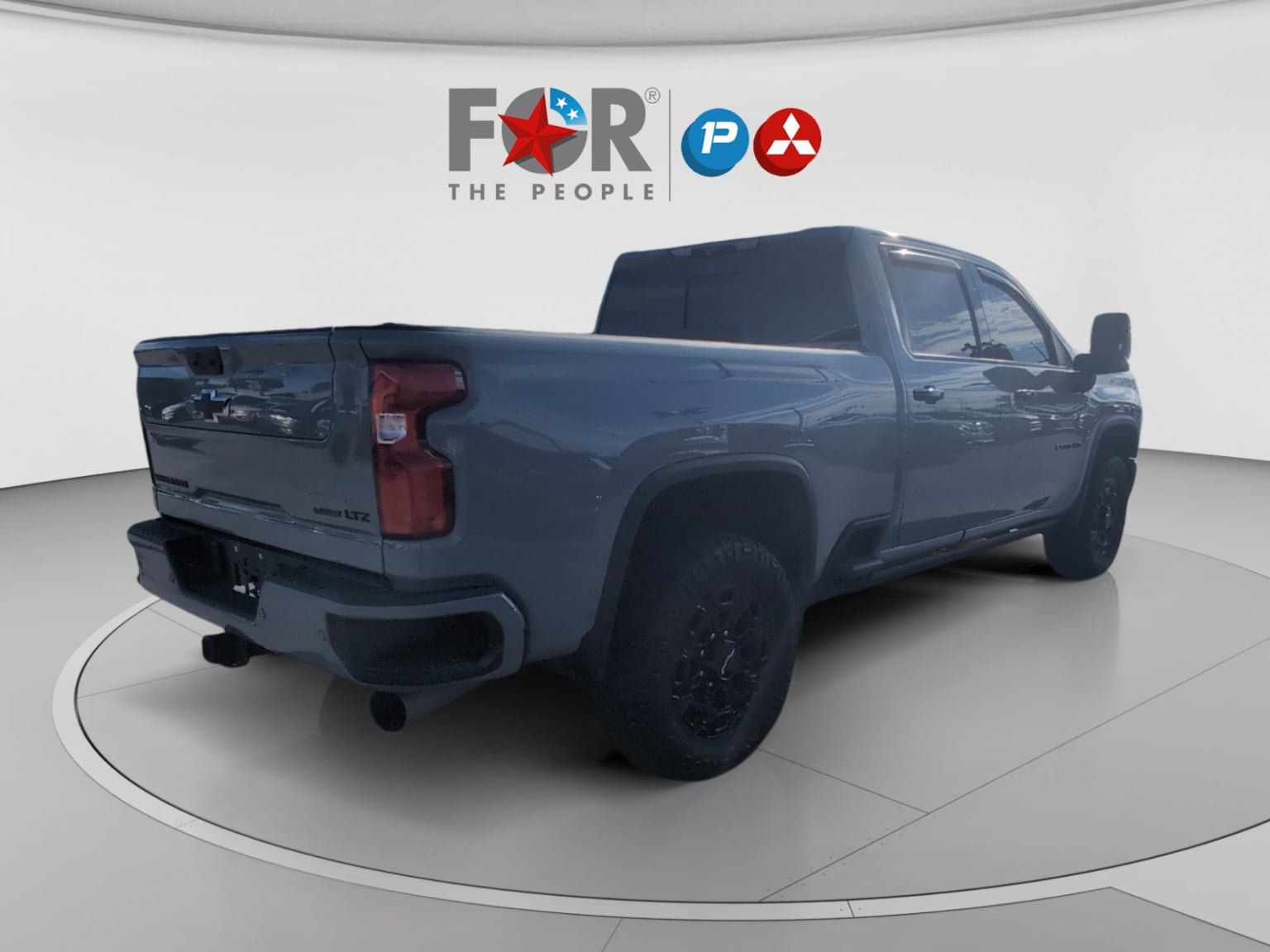 Used 2024 Chevrolet Silverado 2500 LTZ w/ LTZ Plus Package AWD/4WD image 5