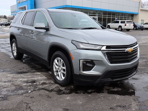 Used 2024 Chevrolet Traverse LS w/ Safety Package image 2