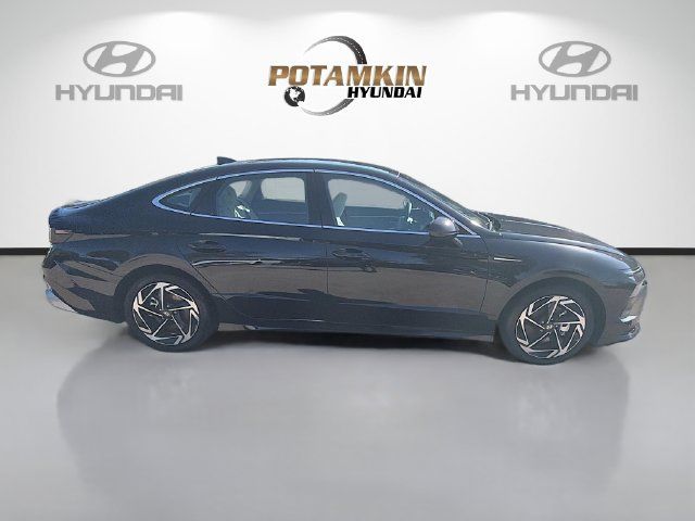 Certified 2026 Hyundai Sonata SEL FWD image 4