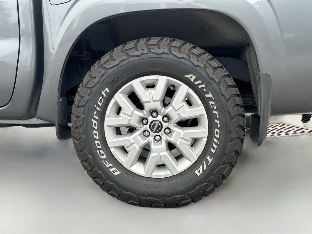 Used 2023 Nissan Frontier SV w/ SV Premium Package AWD/4WD image 14