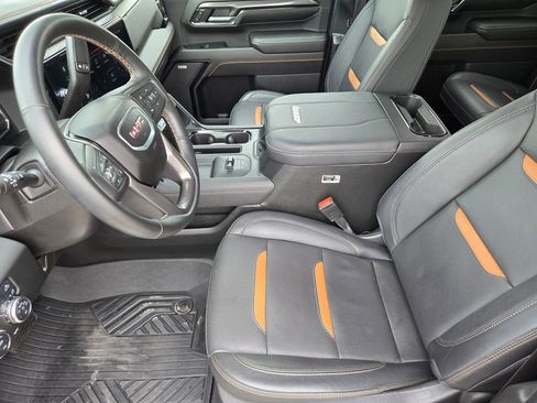 Used 2024 GMC Sierra 2500 AT4 w/ AT4 Premium Plus Package AWD/4WD image 11