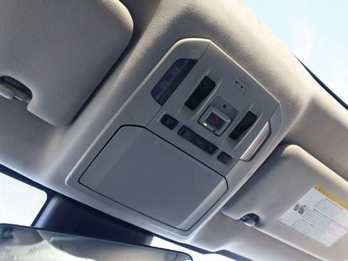 Used 2022 Toyota Highlander XLE image 21