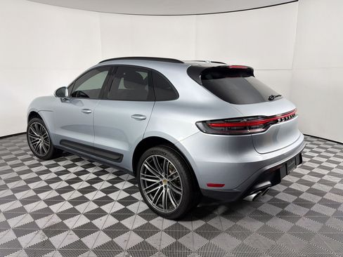Certified 2026 Porsche Macan AWD/4WD image 3
