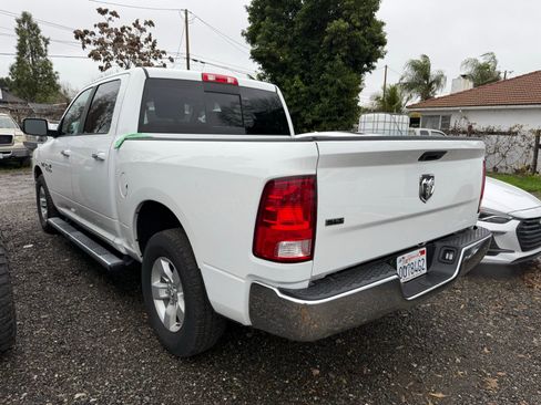Used 2017 RAM 1500 Classic SLT image 3