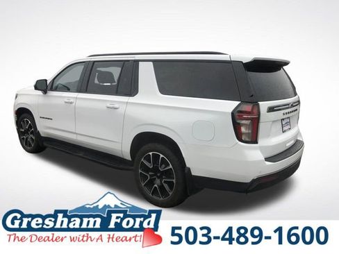 Used 2021 Chevrolet Suburban RST w/ Luxury Package AWD/4WD image 5