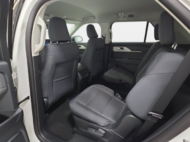 Used 2026 Ford Explorer Active AWD/4WD image 12