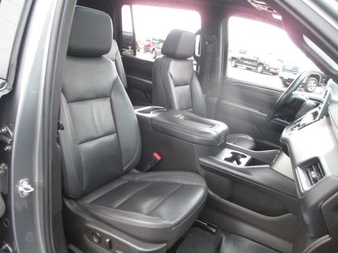 Used 2021 Chevrolet Suburban Z71 AWD/4WD image 24